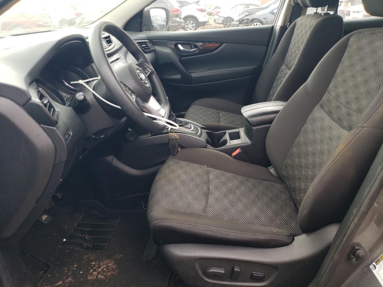 JN1BJ1CP1JW152388 NISSAN ROGUE 2018
