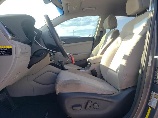 KM8J33AL8JU743985 Hyundai Tucson Sport