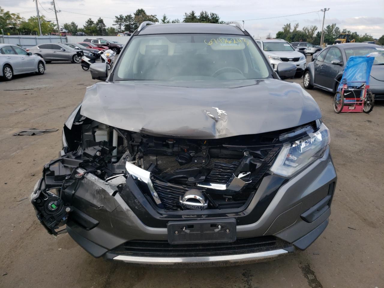 JN8AT2MV9HW256938 NISSAN ROGUE 2017