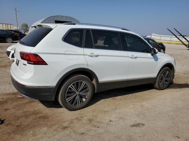 3VV2B7AX9KM015332 Volkswagen Tiguan SE 3