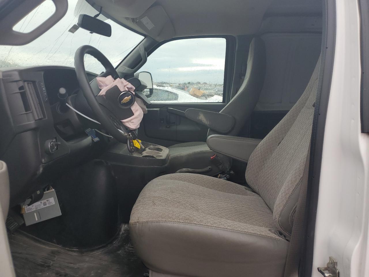 1GCZGHF16J1178458 CHEVROLET EXPRESS 2018