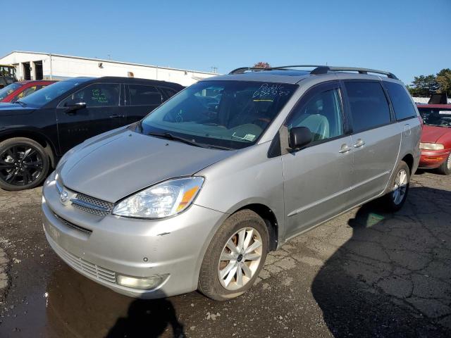 2004 Toyota Sienna XLE