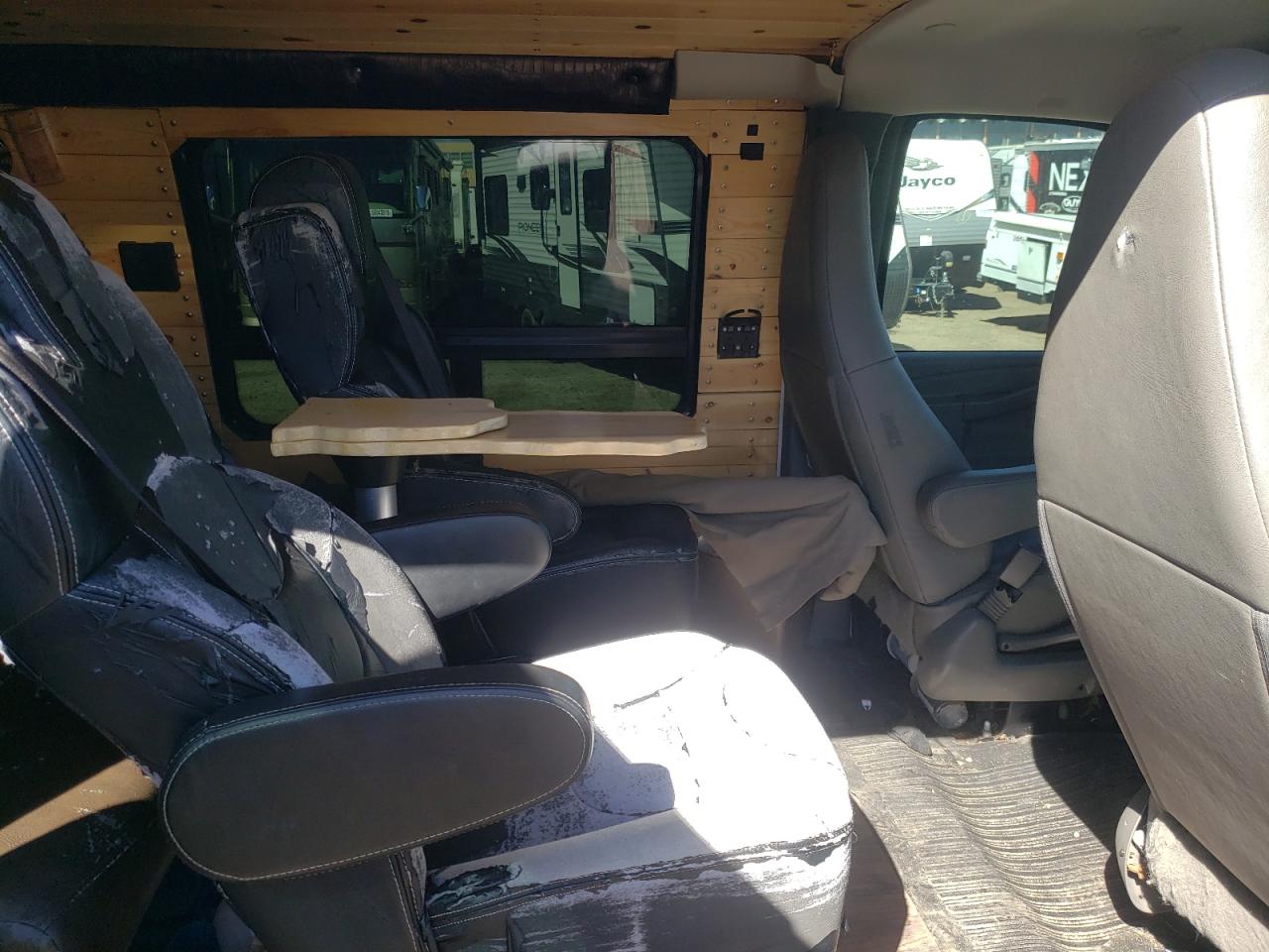 1GCWGBFP0J1240666 CHEVROLET EXPRESS 2018