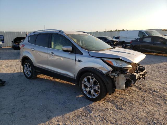 1FMCU0J97EUA07098 Ford Escape Titanium
