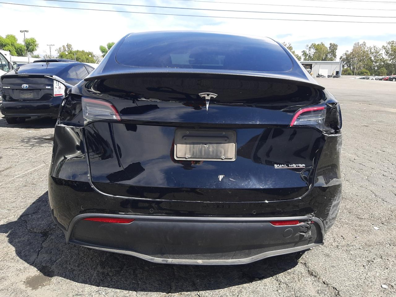 7SAYGDEF4NF574728 Tesla Model Y  6