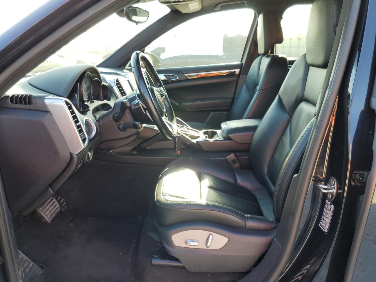 WP1AA2A28GKA08910 PORSCHE CAYENNE 2016