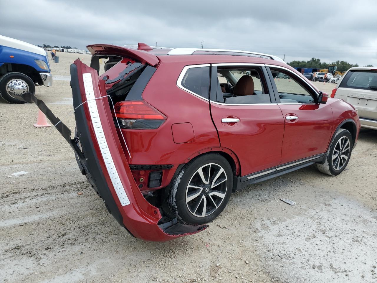 JN8AT2MVXHW278382 NISSAN ROGUE 2017