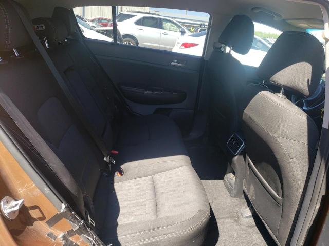 KNDPMCAC9H7196827 KIA Sportage Lx