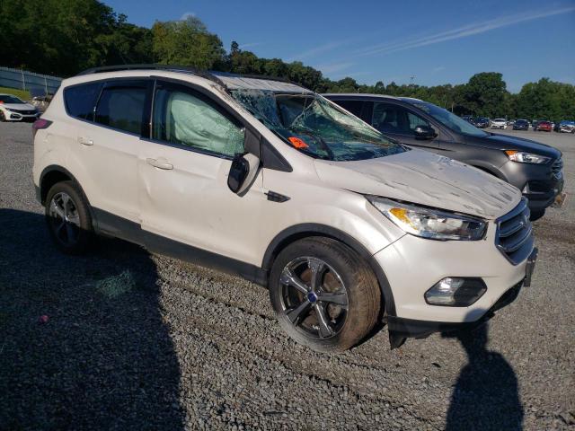 1FMCU0GD1HUA78149 Ford ESCAPE SE