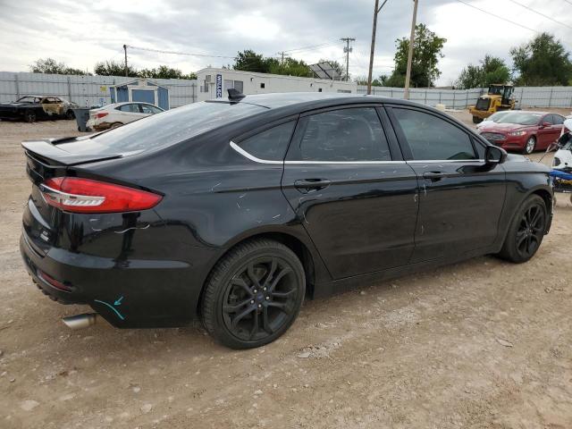 3FA6P0HD2KR162539 Ford Fusion SE 3