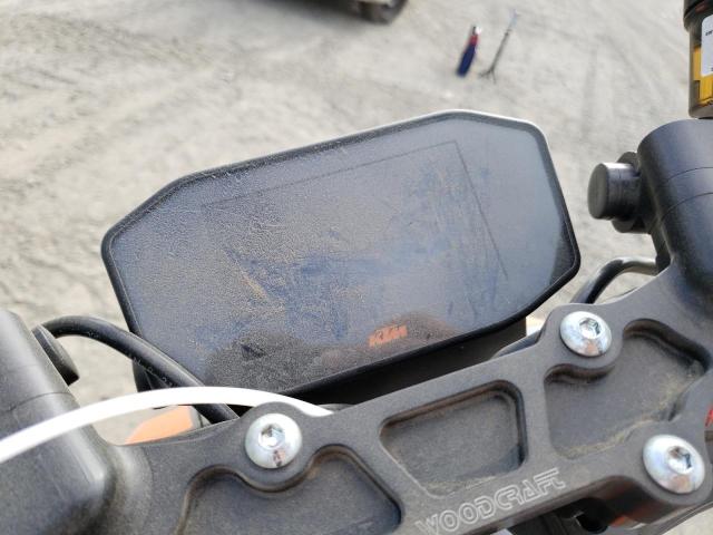 2022 KTM 890 DUKE R VBKTU9408NM830434