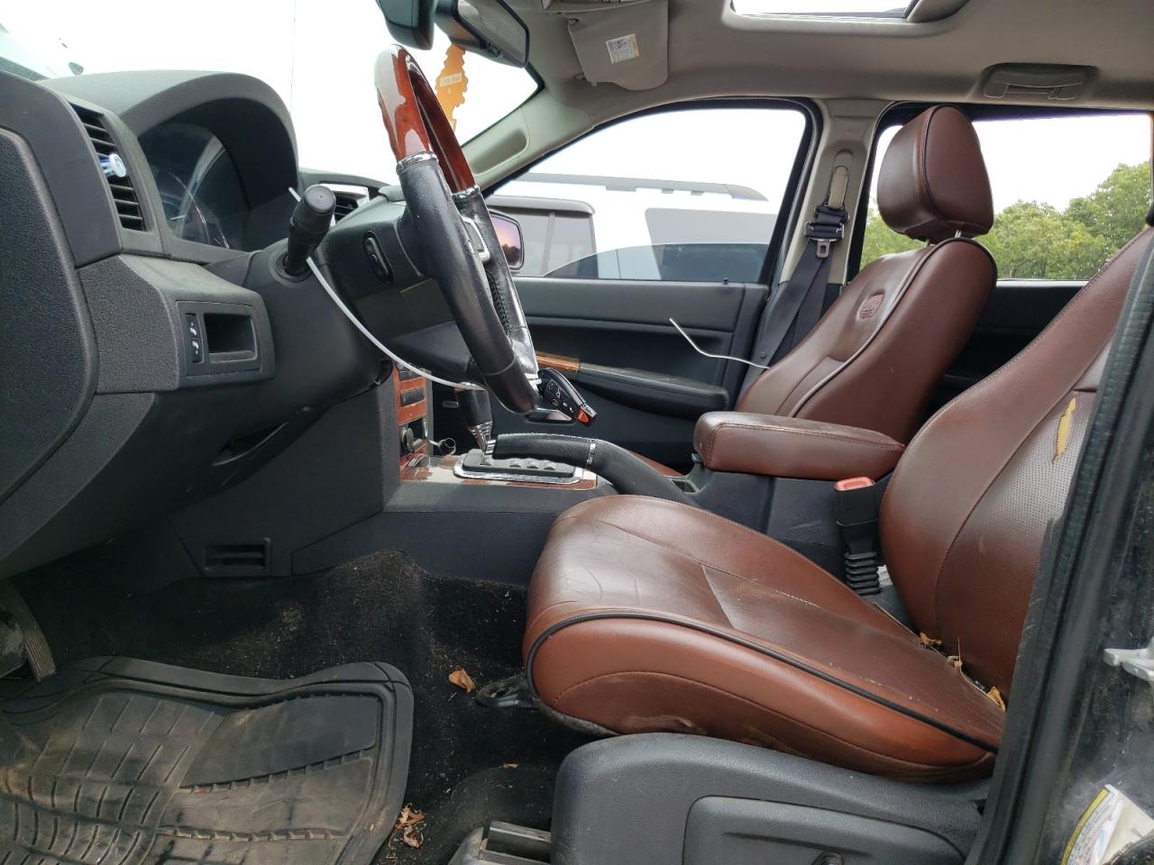 1J8HR68268C182274 2008 Jeep Grand Cherokee Overland