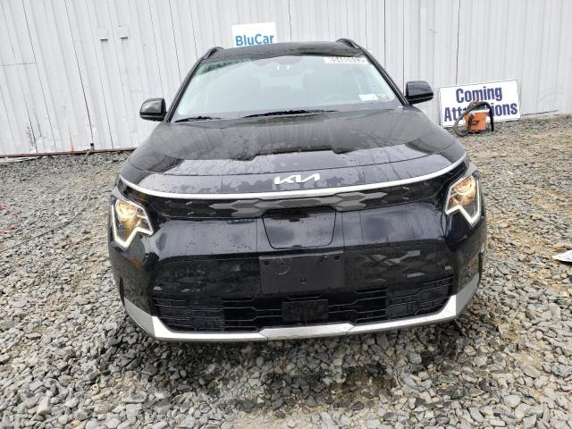 KNDCR3L1XP5045985 KIA Niro Wind