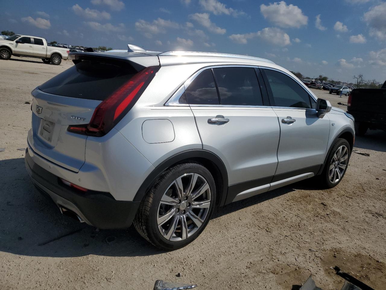 1GYFZCR42KF189610 Cadillac XT4 PREMIU 3