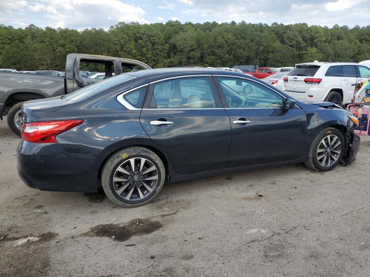 1N4AL3AP1GC217693 2016 Nissan Altima 2.5