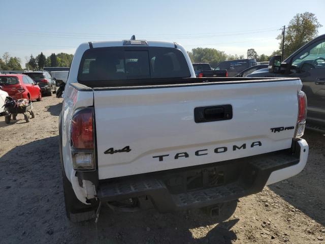  TOYOTA TACOMA 2022 Білий
