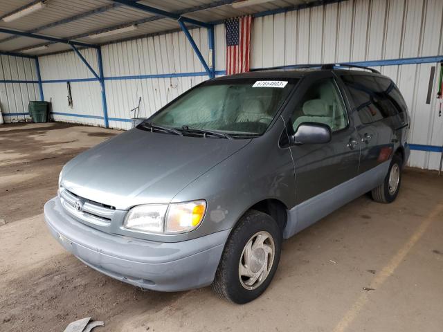 2000 Toyota Sienna LE