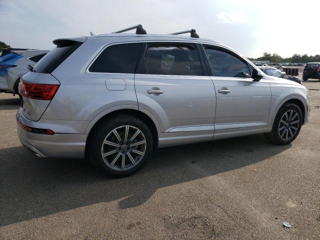 WA1LAAF7XJD048260 2018 AUDI Q7, photo no. 3