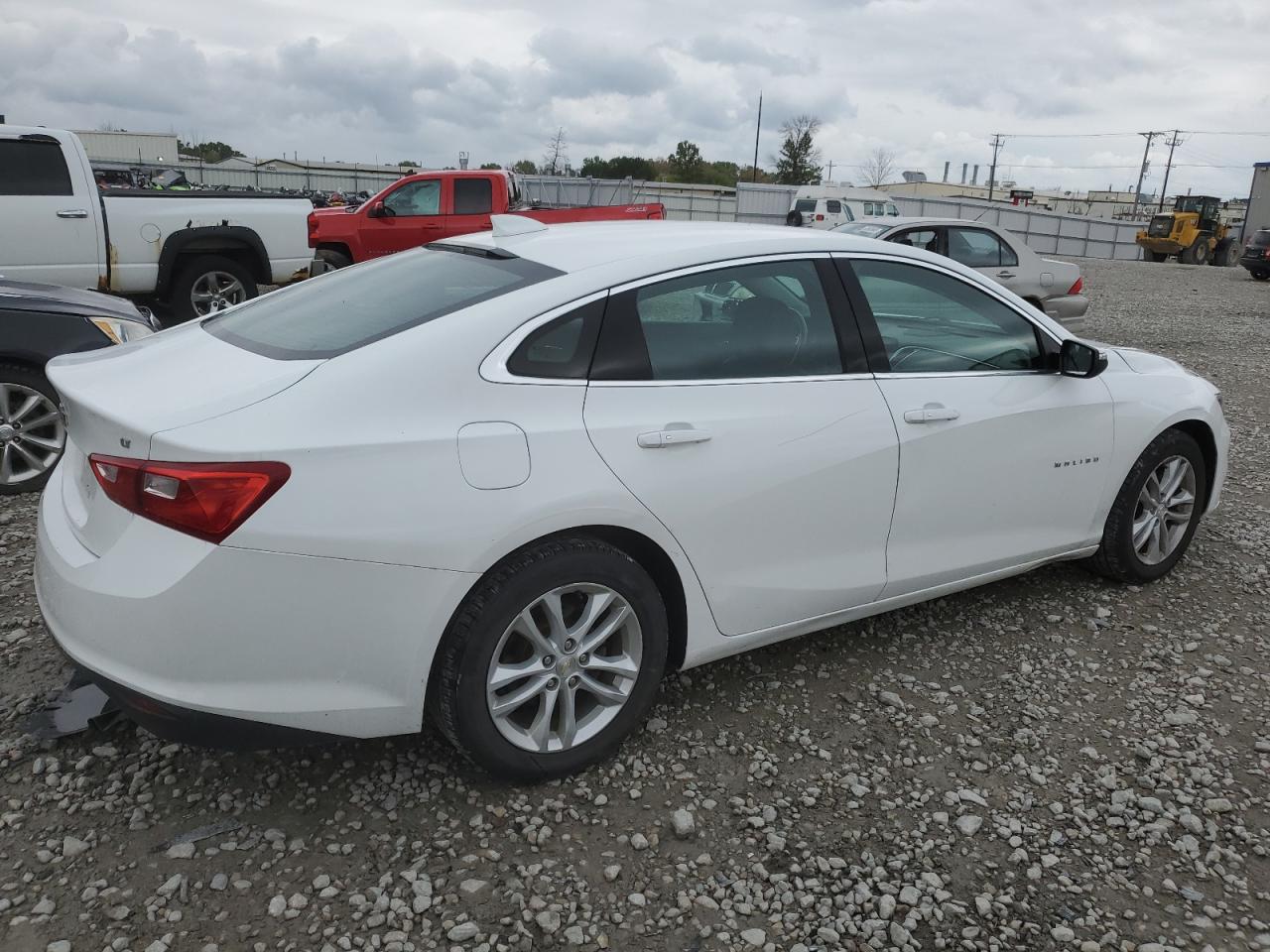 1G1ZE5ST5GF266787 CHEVROLET MALIBU 2016