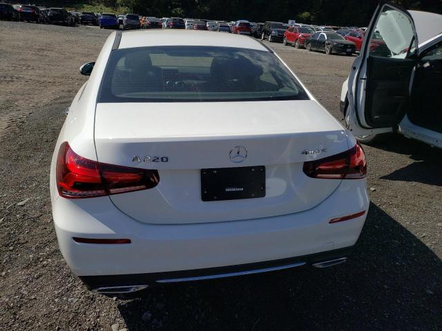 W1K3G4FBXNJ375930 Mercedes-Benz A 220 4matic