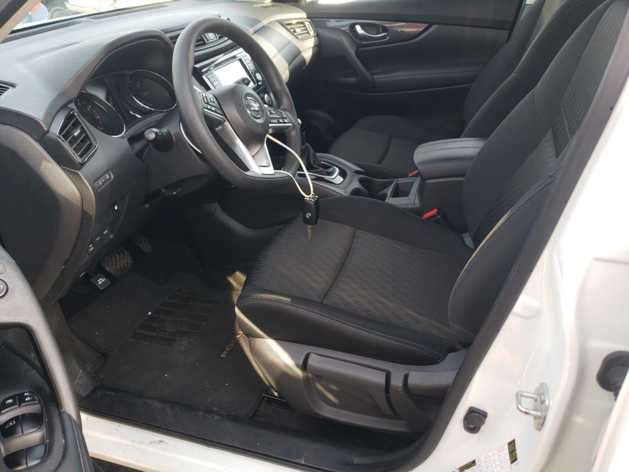 KNMAT2MV7JP553931 NISSAN ROGUE 2018