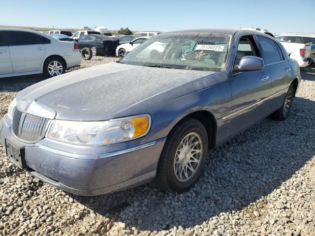 2000 Lincoln Town Car Signature