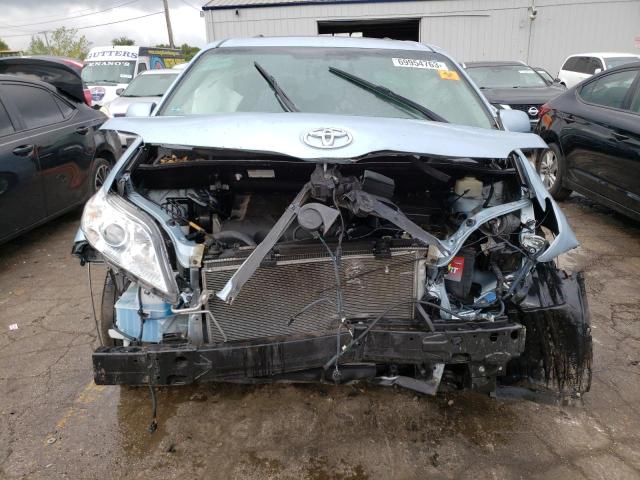 VIN 5TDYK3DC3FS595919 2015 Toyota Sienna, Xle no.5