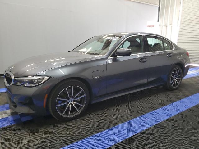 VIN 3MW5P9J04N8C70105 BMW 3 Series 330XE 2022