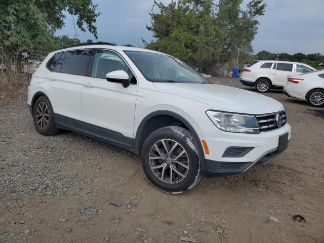 3VV3B7AX6KM081003 Volkswagen Tiguan SE 4