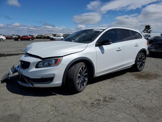 2018 Volvo V60 Cross Country 