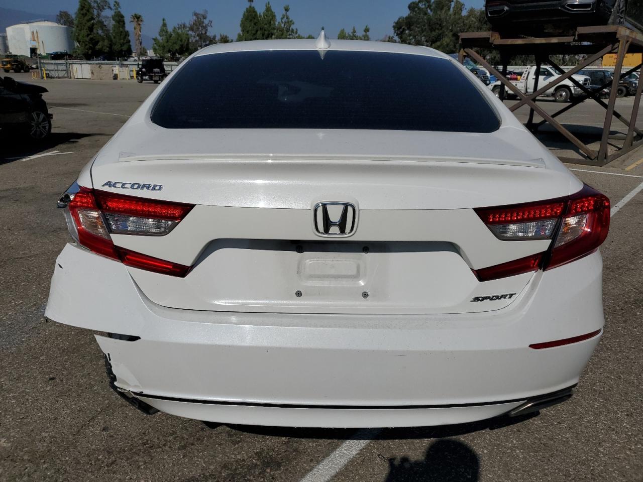 1HGCV1F30JA237221 HONDA ACCORD 2018