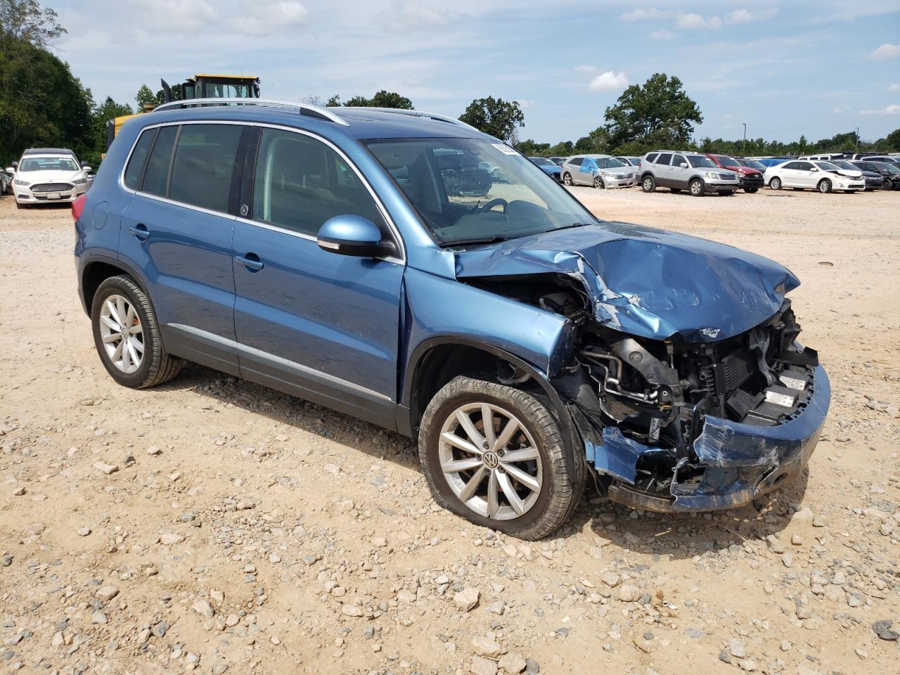 WVGRV7AX9HK019557 VOLKSWAGEN TIGUAN 2017