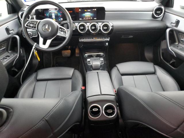 WDD3G4EB4KW024561 Mercedes-Benz A 220