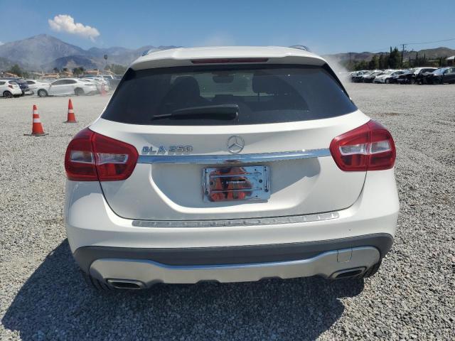 WDCTG4EB3KU013857 Mercedes-Benz GLA 250