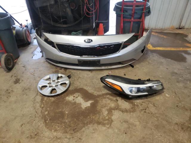3KPFK4A77JE205976 KIA FORTE LX
