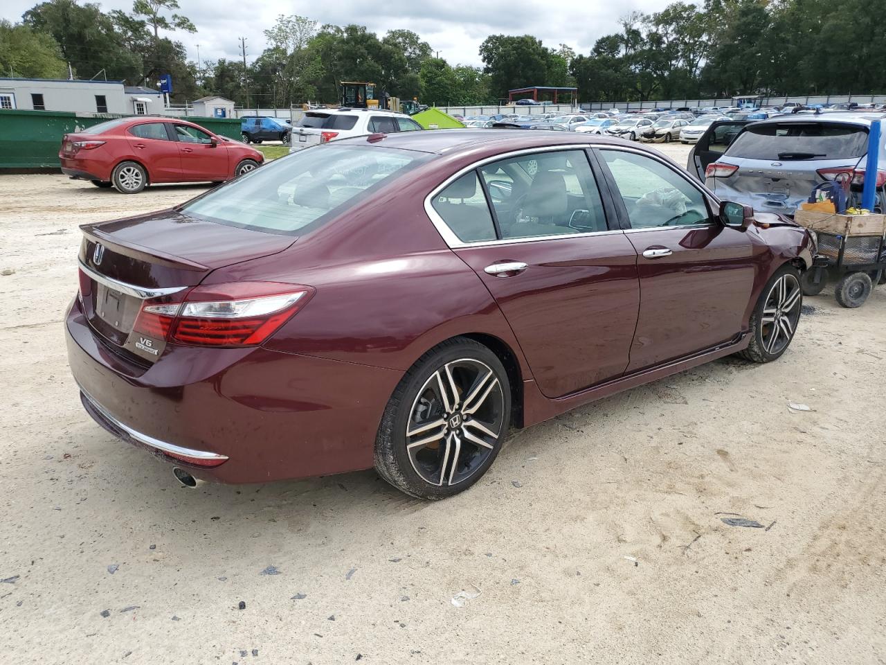 1HGCR3F95HA023081 HONDA ACCORD 2017