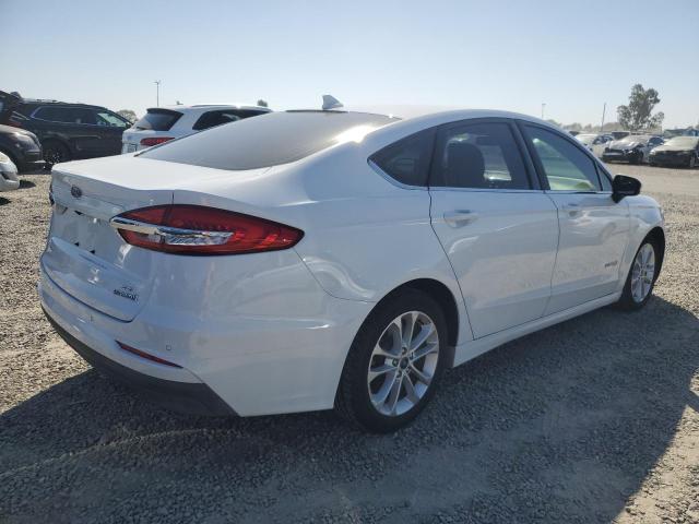 3FA6P0LU3KR110540 Ford FUSION SE