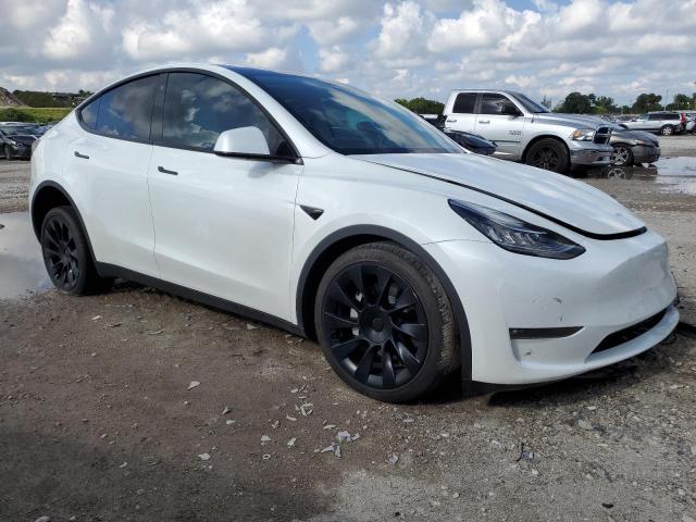 7SAYGDEE9NF368439 Tesla Model Y  4