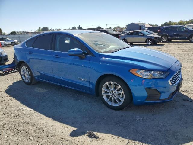 3FA6P0LU4KR135754 Ford Fusion SE 4