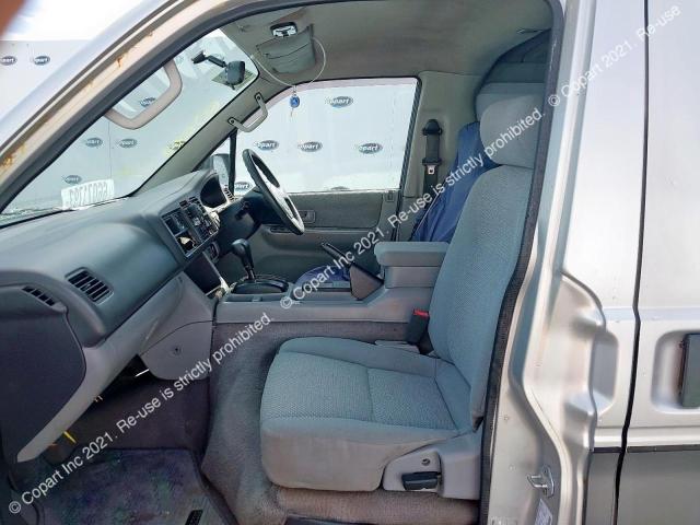SGL5100629 Auction: COPART UK Lot: 66071793 Location: WHITBURN SGL5100629 MAZDA BONGO 1995 SILVER Photo 5