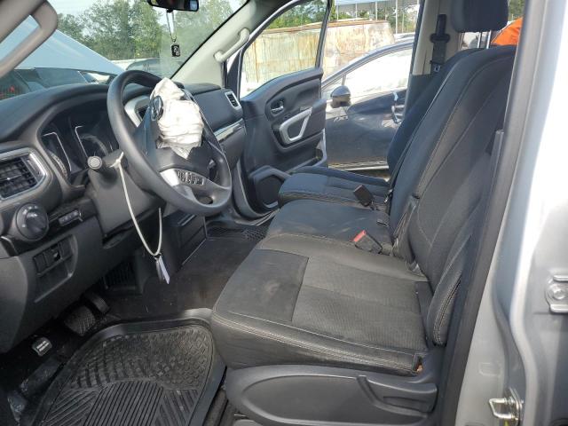  NISSAN TITAN 2018 Сріблястий