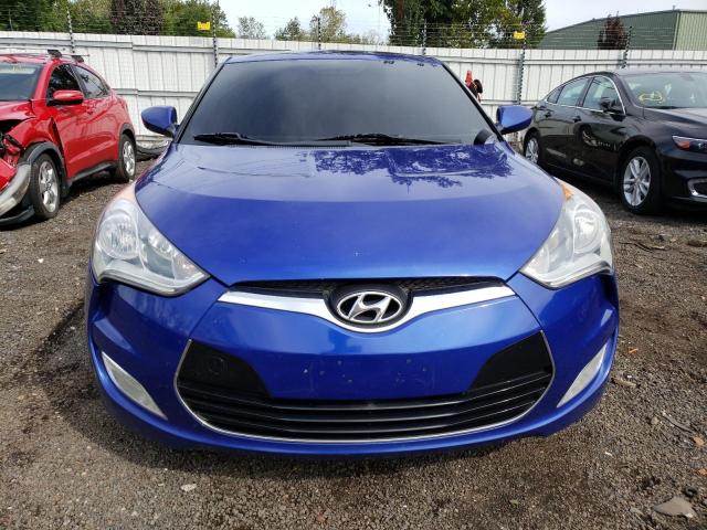 VIN: KMHTC6AD0CU046493 Auction: COPART Lot: 68191593 Location: CT - HARTFORD KMHTC6AD0CU046493 HYUNDAI VELOSTER 2012 BLUE Photo 5