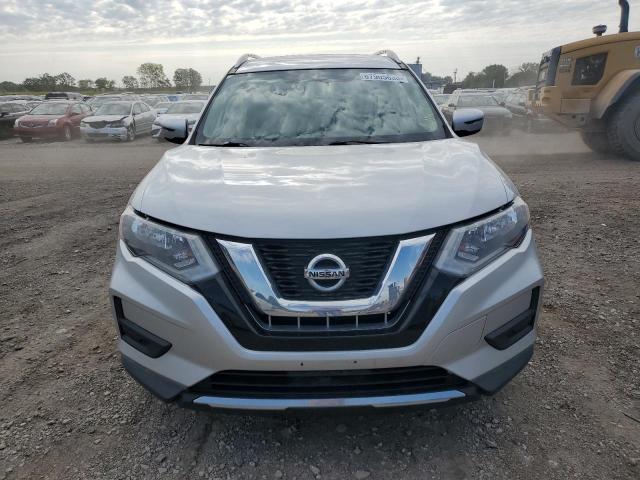  NISSAN ROGUE 2017 Сріблястий