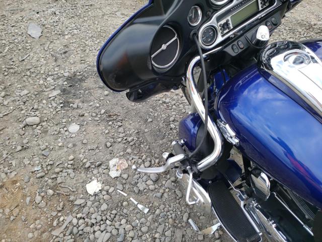 2011 HARLEY-DAVIDSON FLHTCU 1HD1FC412BB622645