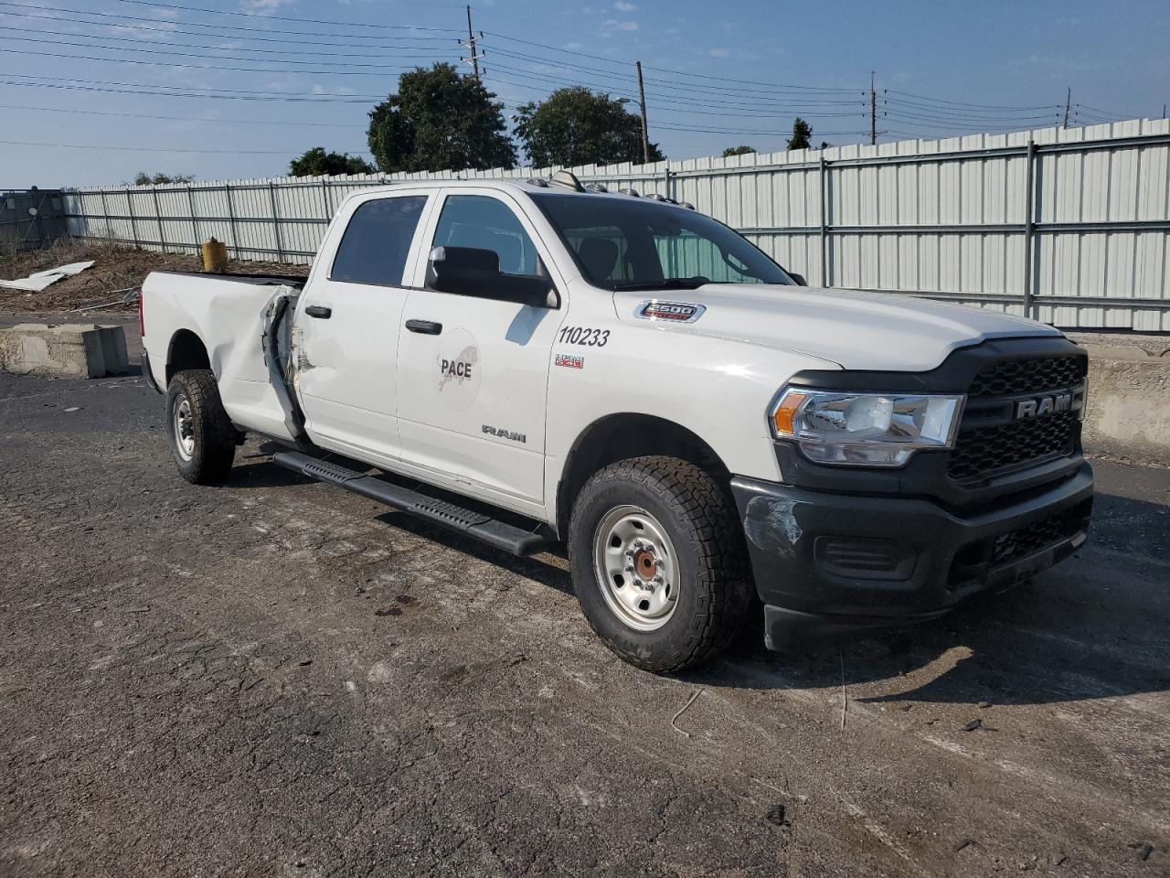 3C6UR4HJ4MG522263 RAM 2500 TRADE 4