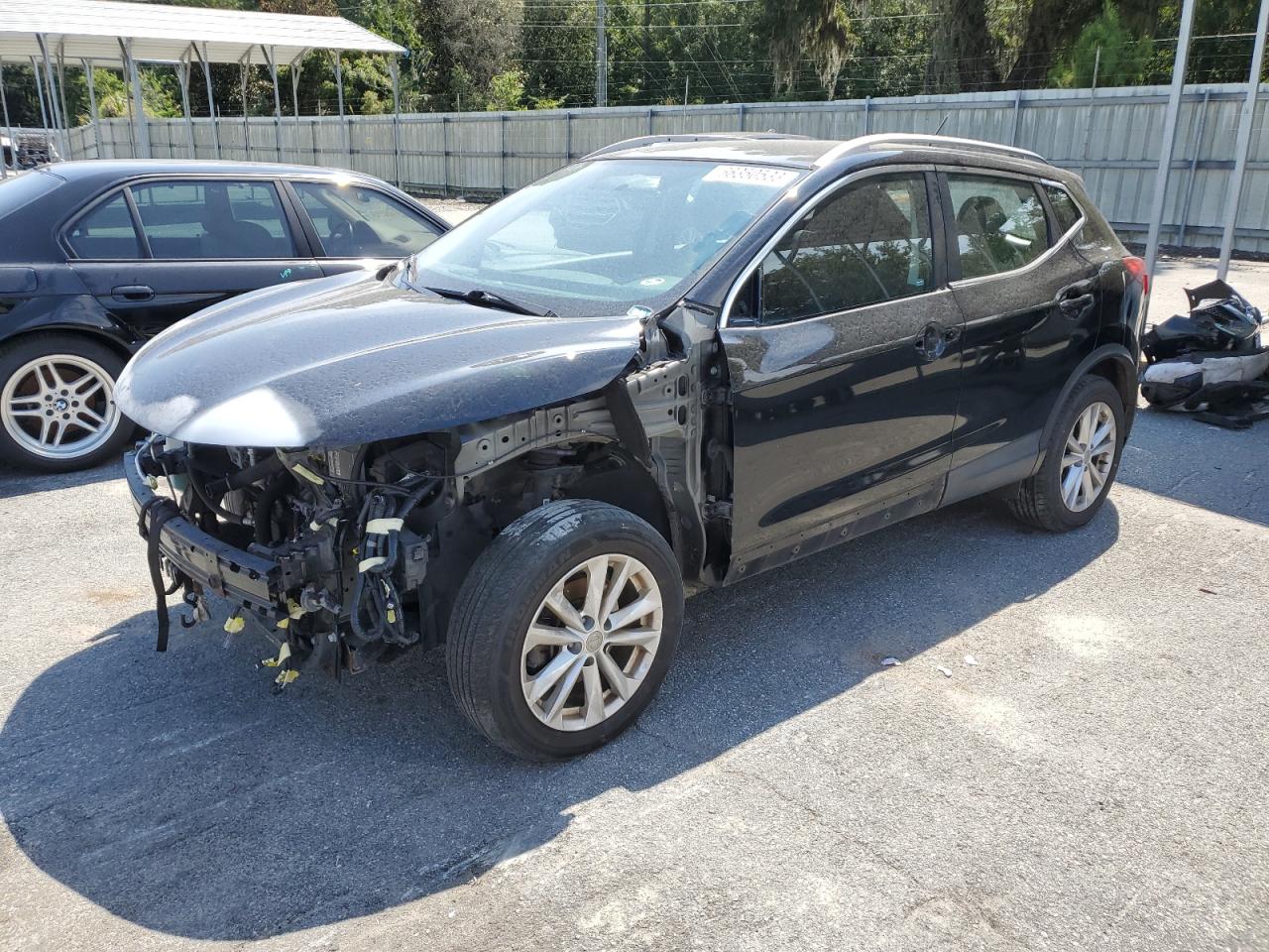 JN1BJ1CR4HW126119 NISSAN ROGUE 2017