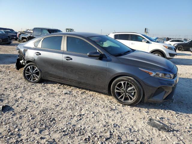 3KPF24AD1PE686144 KIA FORTE LX