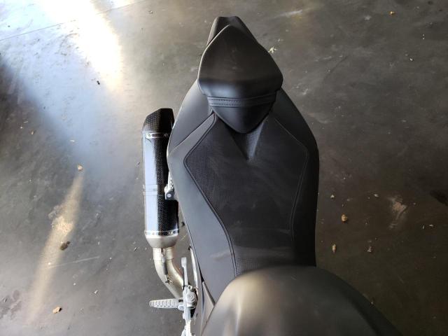 2019 APRILIA RSV4 ZD4KEU005KS001691