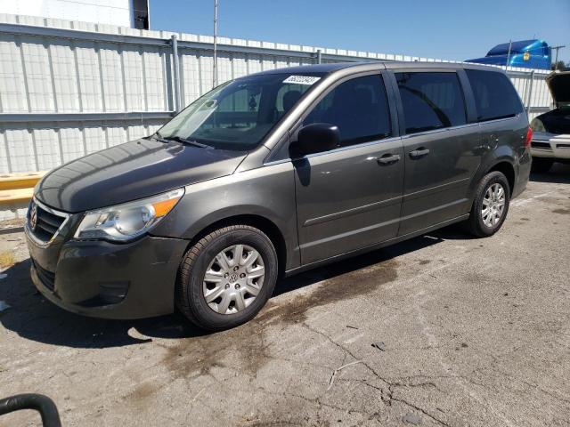 2010 Volkswagen Routan S