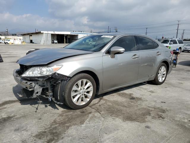 2015 Lexus ES 300h 